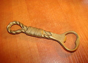 mosiężny otwieracz