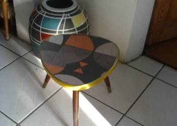 Stylowy stolik kawowy w stylu rockabilly z lat 70.