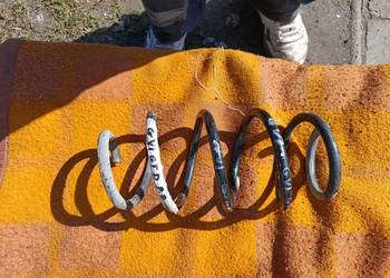 Sprężyna zawieszenia przód golf 6 GTD