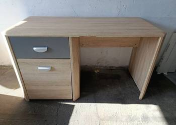 Biurko do pokoju lub salonu