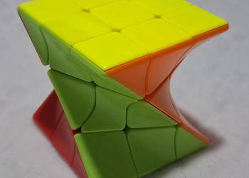 3x3x3, zakręcona układanka, kostka logiczna, 6cm (Zabawka)