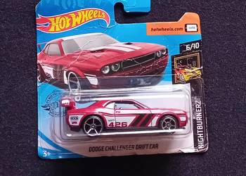 Hot Wheels. Model Dodge Challenger Drift Car. Nightburnerz. 2019 r. Mattel.