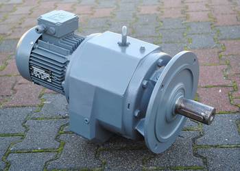 Motoreduktor kołnierzowy 1.5kw. 15obr./min. SEW. RF83DT90L-4