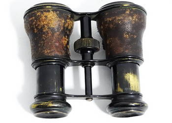 Zabytkowa mała lornetka z etui futerałem