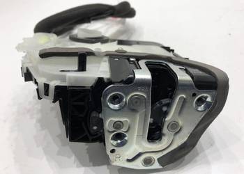 ZAMEK DRZWI PRAWY TYŁ LEXUS LBX Crossover