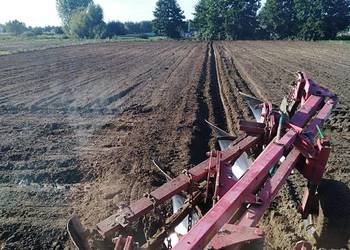 Pług unia tur vario 4-skibowy