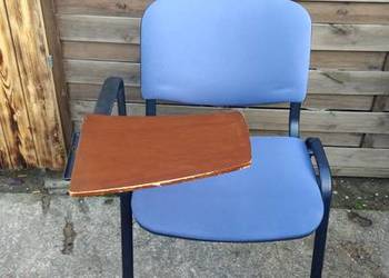 Krzesło ISO Nowy Styl z pulpitem stolikiem Dostępne 27 sztuk