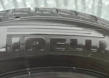 Opony zimowe Pirelli R16