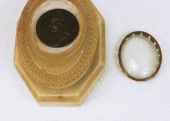 Relikwiarz  Medal Papierz Honorius II