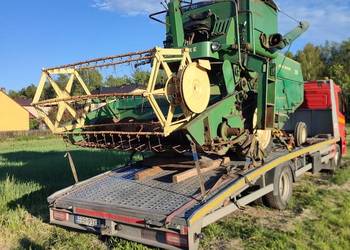 Kombajn zbożowy John Deere 330