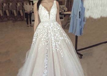 suknia ślubna koronka dekolt V plecy V 36 S