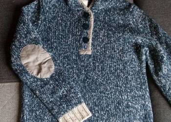 Sweter z kapturem marki Kulör Sweter z kapturem marki Kulör