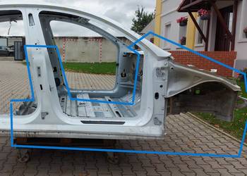 TESLA MODEL Y 2023r Ćwiartka podłużnica słupek próg przód prawy