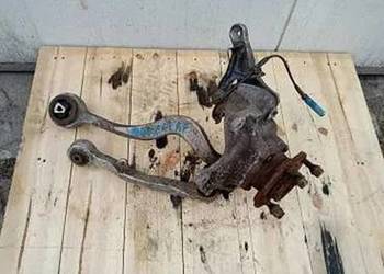 BMW E60 E61 Zwrotnica piasta wahacze prawy przód