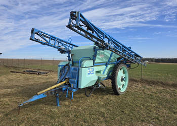 Opryskiwacz ciągany BERTHOUD RACE 32SX24, 2500 L, 24 m czujnik w kole