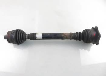 PÓŁOŚ PRAWA PRZEDNIA AUDI A4 B5 1.6 8V 8D0407272AC