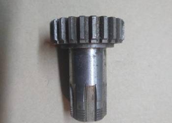 Cz 175 wałek zdawczy nowy oryginał