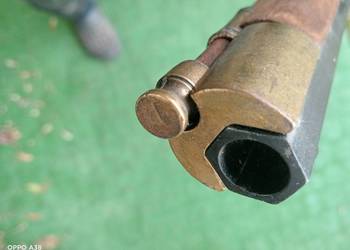 replika pistoletu Hawken