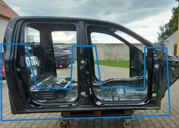 Ford Ranger VI 6 PRÓG BOK PRAWY CAŁY SŁUPEK