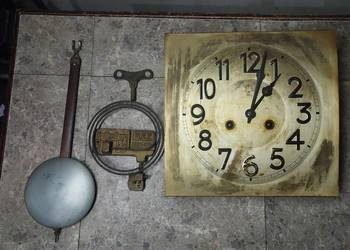 162 Zestaw mechanizm starego zegara ściennego tarcza 25x24cm