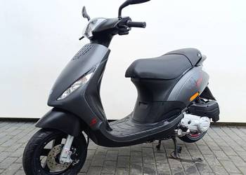 Piaggio ZIP 50cm3 NA WTRYSKU czterosuw 4T wersja S ZIP50 2022rok