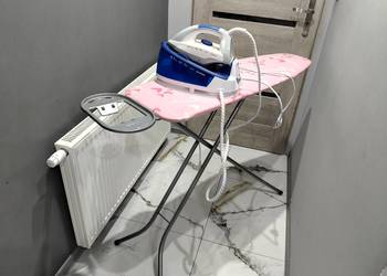 Żelazko z deską do prasowania