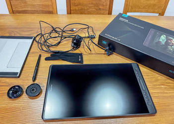 Tablet graficzny Huion Kamvas Pro 16 + akcesoria (stan bardzo dobry)