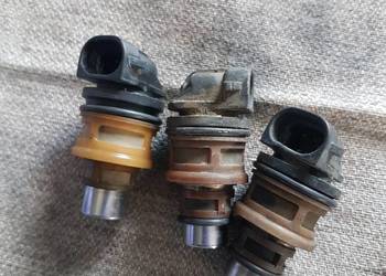 OPEL ASTRA CORSA WTRYSKIWACZ WTRYSK MONOWTRYSK  D186A 5184