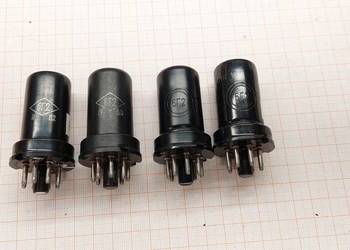 Sprzedam Lampa 6G2 4 szt.   (A841)