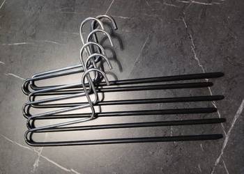 Wieszaki na spodnie i inną odzież