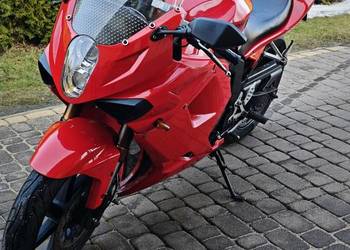 HYOSUNG GT125R V-twin 125 niski przebieg  (alternatywa Duke, CBR, YZF)