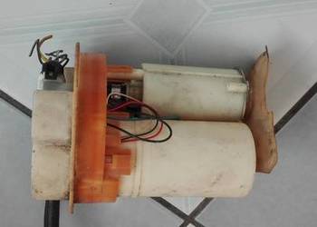 Renault Clio 94 r, 1,2 / 1,4 i , Pompa paliwa z koszem