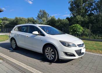 Opel Astra J kombi