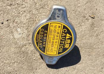 Korek plynu chłodniczego Corolla E11 Korek plynu chłodniczego Corolla E11