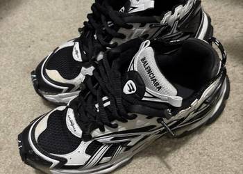 Balenciaga Runner Black/White