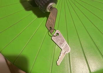 ORYGINALNA STACYJKA SAMOCHODOWA WARTBURG 311/312/312.1 TRABANT starsze typy ORYGINALNA STACYJKA SAMOCHODOWA WARTBURG 311/312/312.1 TRABANT starsze typy