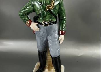 Porcelanowa figurka żołnierza