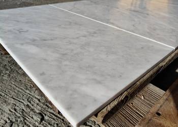 Marmur Carrara Bianco 61x30,5x1 matowy
