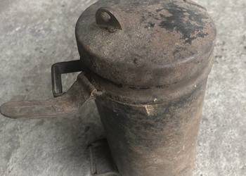 Stary pojemnik na amunicję