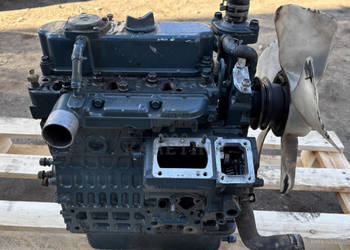 Kubota D902 D902-EF01 D902-K3A HKBXL.898KCB Silnik Słupek Pokrywa Blok Gło…