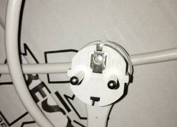 Biała kostka kontakt