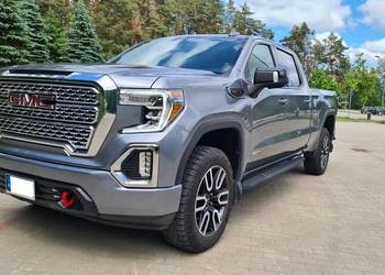 Samochód osobowy GMC Sierra 1500