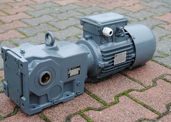 Motoreduktor kątowy 1.5kw. 57obr./min. z hamulcem Nord. SK9012P-90L/4BRE20