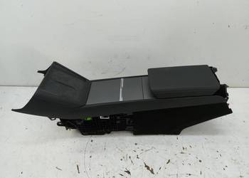 TESLA MODEL 3 LIFT 2024 HIGHLAND PODŁOKIETNIK TUNEL ŚRODKOWY