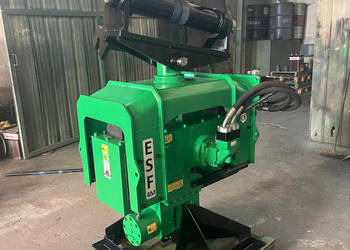 Wibromłot do koparki 15-20 ton (wbijanie larsenów, pali, grodzic) ESF 4M