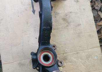 Zwrotnica prawa passat b5 fl 8D0407258AM superb 82mm