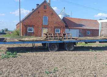 Przyczepa laweta do słomy