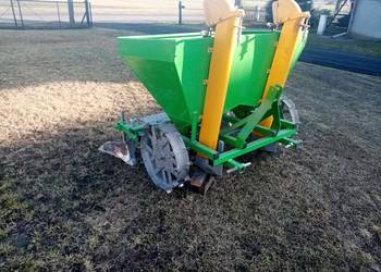 Sadzarka do ziemniaków Bomet