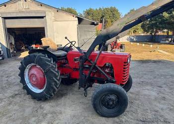 Ciągnik international B-275