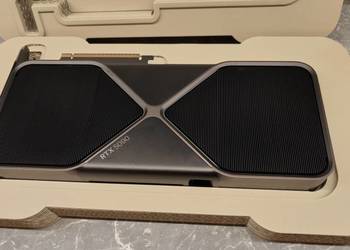 NVIDIA GeForce RTX 5090 Founders Edition 32GB